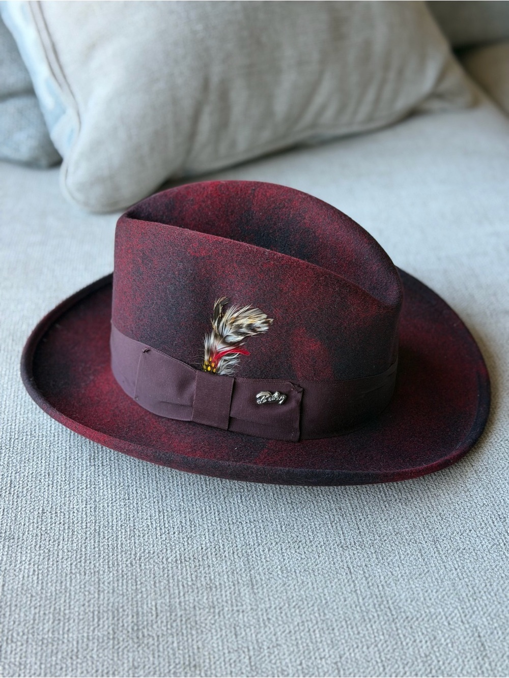 Bailey of Hollywood Men’s Fedora Hat Felt Pattern Lined Burgundy and Black